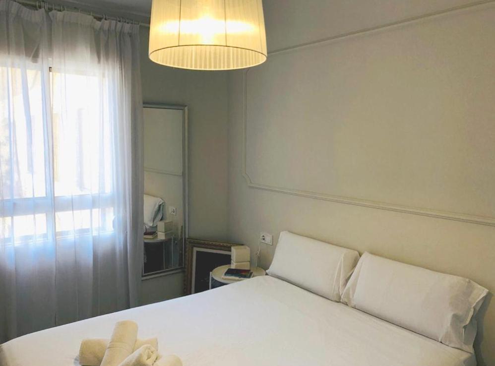 Apartamento A 50 Metros De La Playa Malagueta Con Vistas Al Mar Málaga Eksteriør bilde