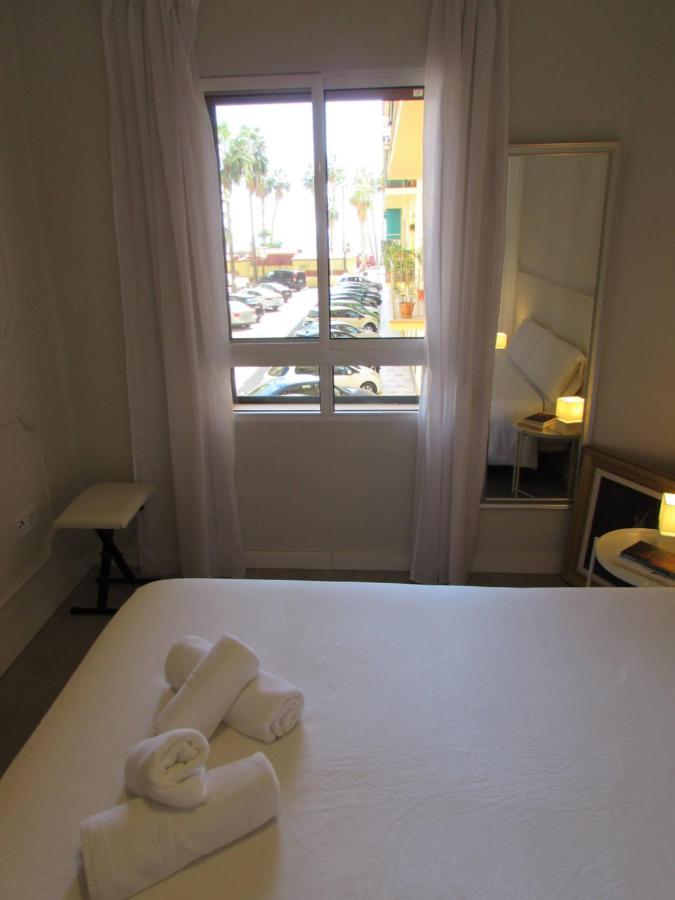 Apartamento A 50 Metros De La Playa Malagueta Con Vistas Al Mar Málaga Eksteriør bilde