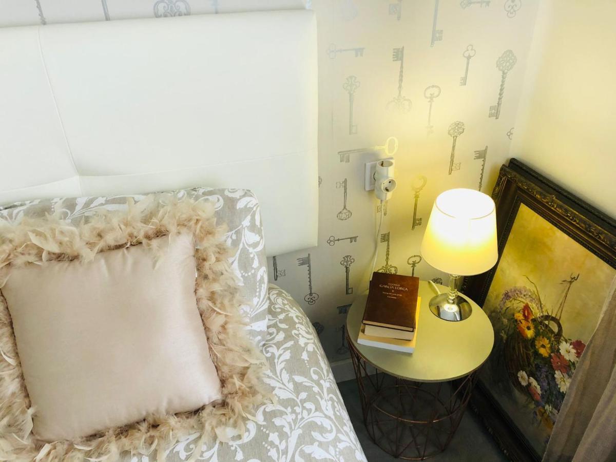 Apartamento A 50 Metros De La Playa Malagueta Con Vistas Al Mar Málaga Eksteriør bilde